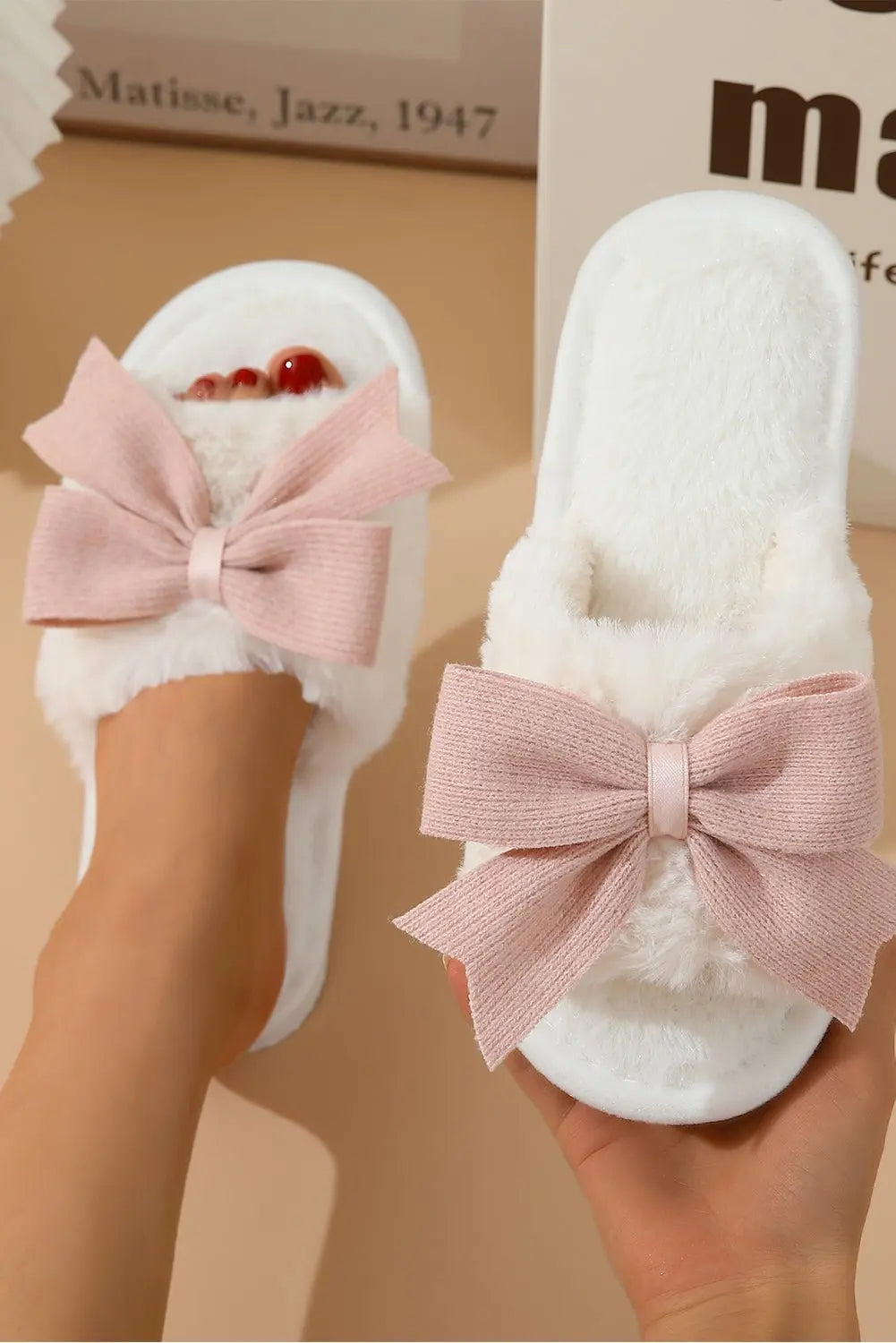 White Bow Knot Decor Open Toe Plush Slippers - Urban Elegance